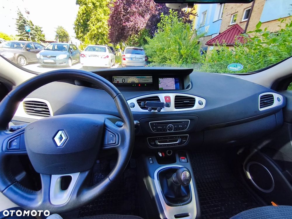 Renault Scenic - 9