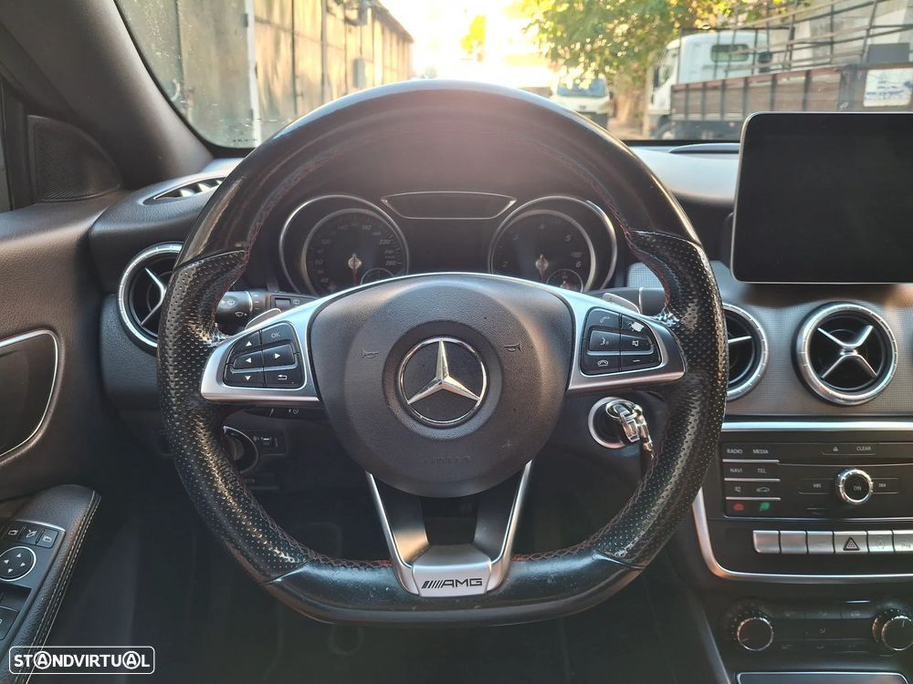 Mercedes-Benz 200 - 6