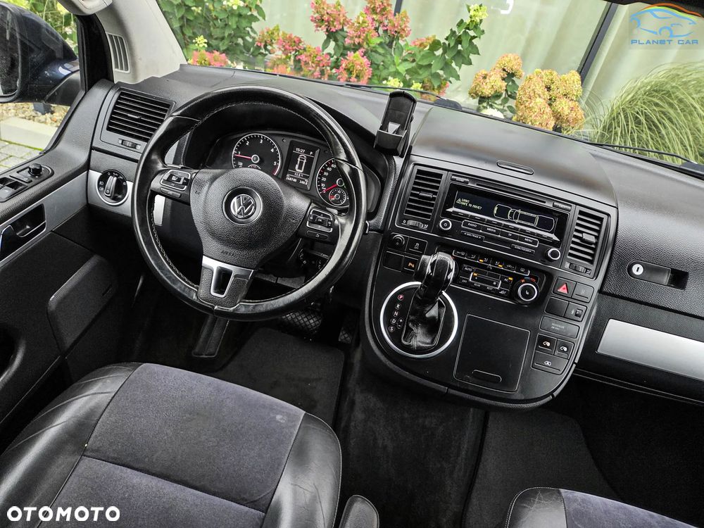 Volkswagen Multivan - 22