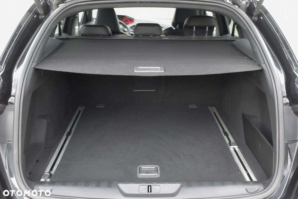 Peugeot 308 SW 1.6 e-THP GT S&S - 38