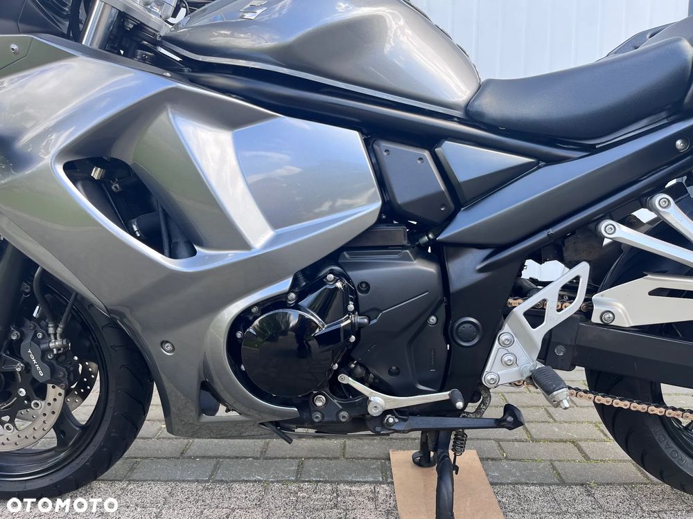 Suzuki GSX - 10