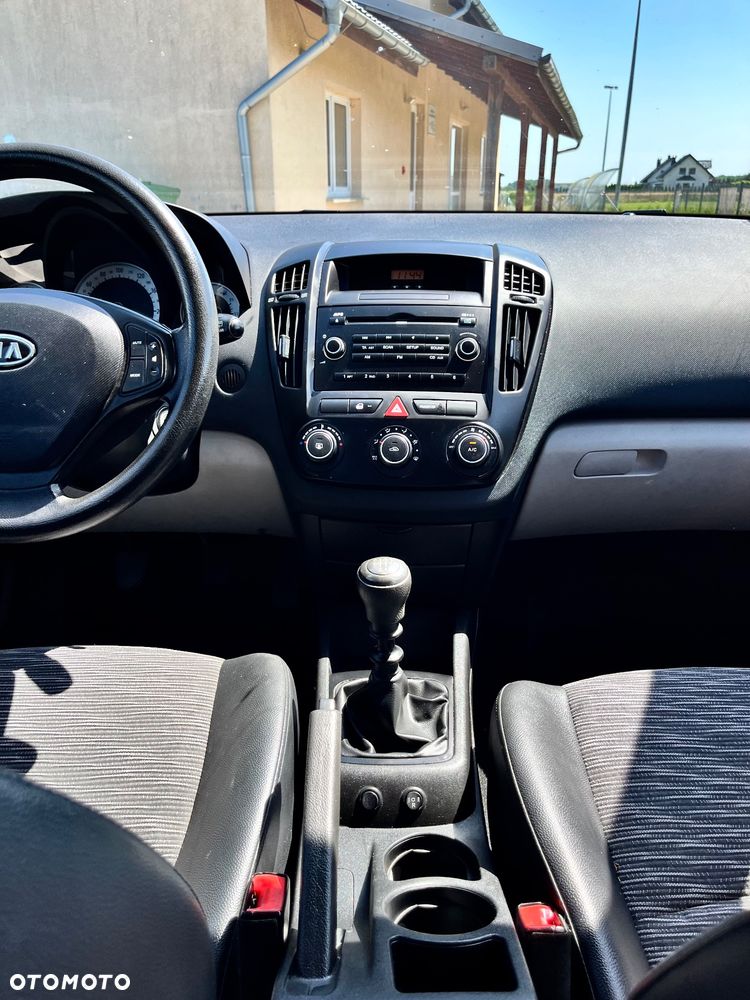 Kia Ceed 1.4 CVVT LX Basis - 19