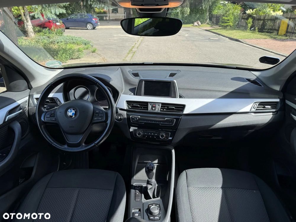 BMW X1 sDrive18d - 11