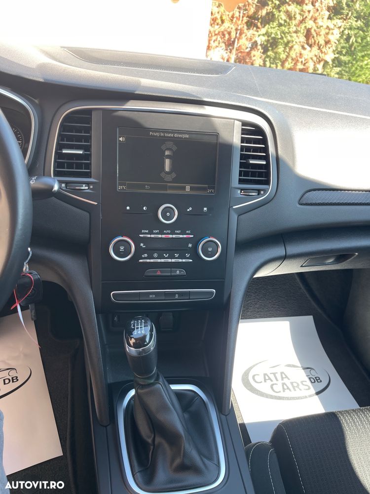 Renault Megane ENERGY TCe 130 INTENS - 32