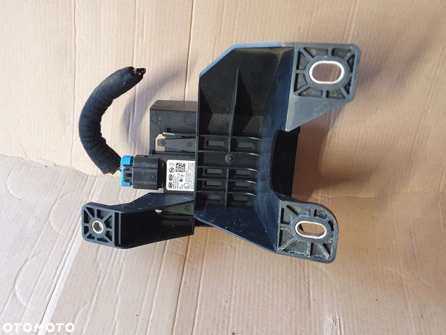 GENESIS G80 RADAR SENSOR TYŁ LEWY CZUJNIK MARTWEGO POLA 99140-JI000 - 2