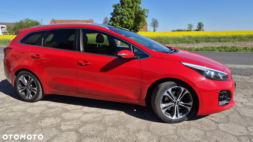Kia Ceed 1.6 CRDi 136 ISG GT Line - 4