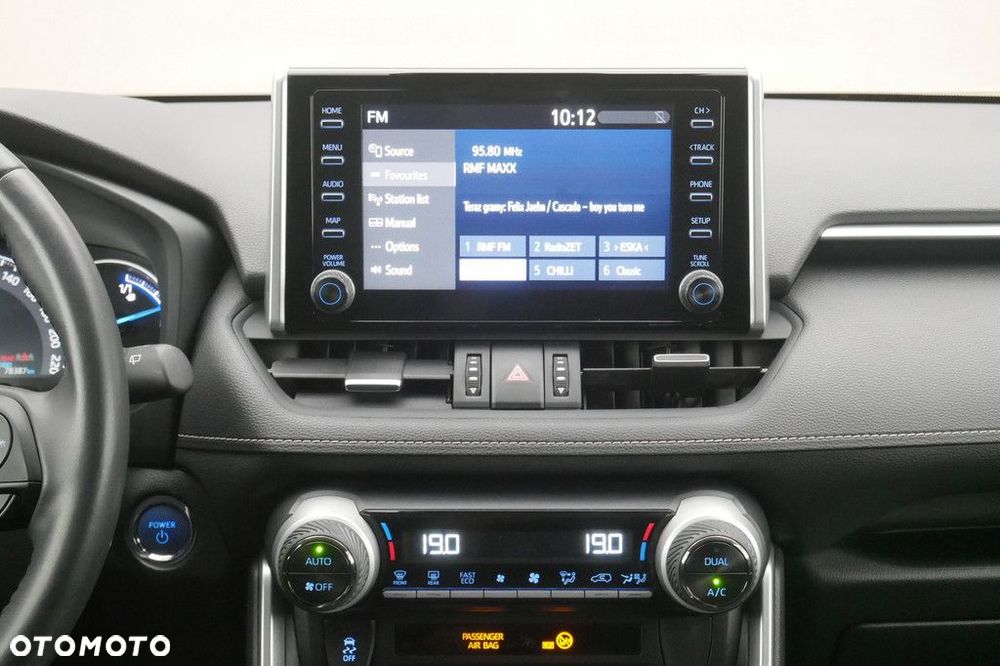 Toyota RAV4 - 10