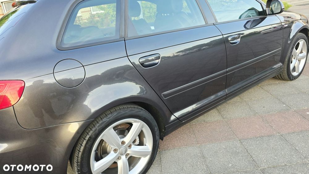 Audi A3 Sportback 1.4 TFSI S line Sportpaket - 13