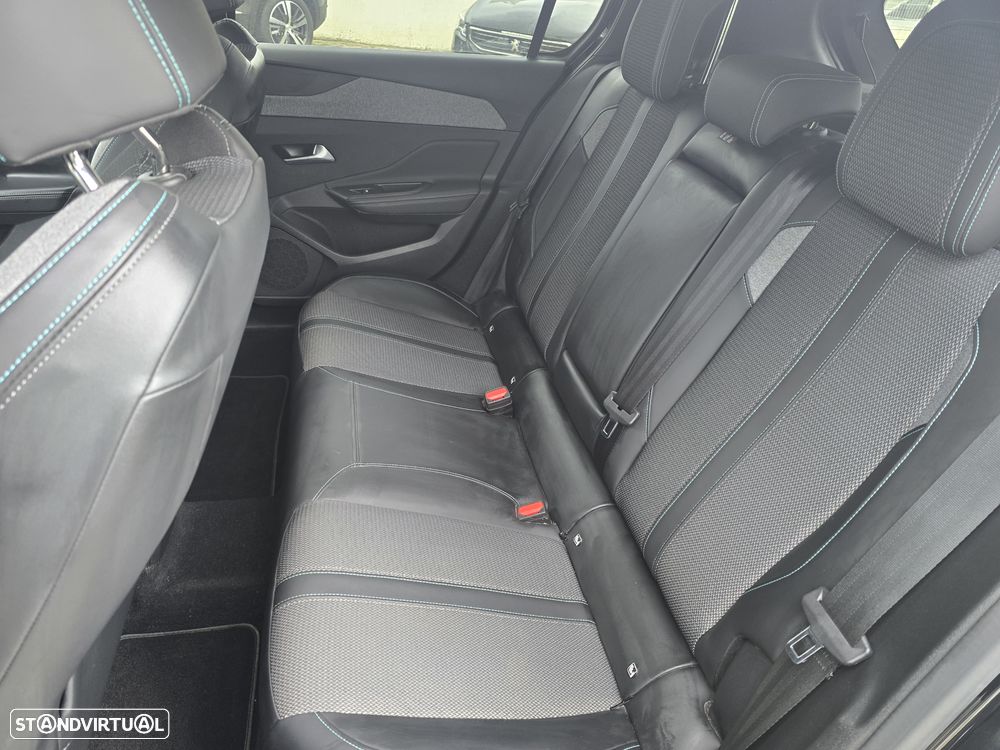 Peugeot 308 PureTech 130 EAT8 Allure - 18