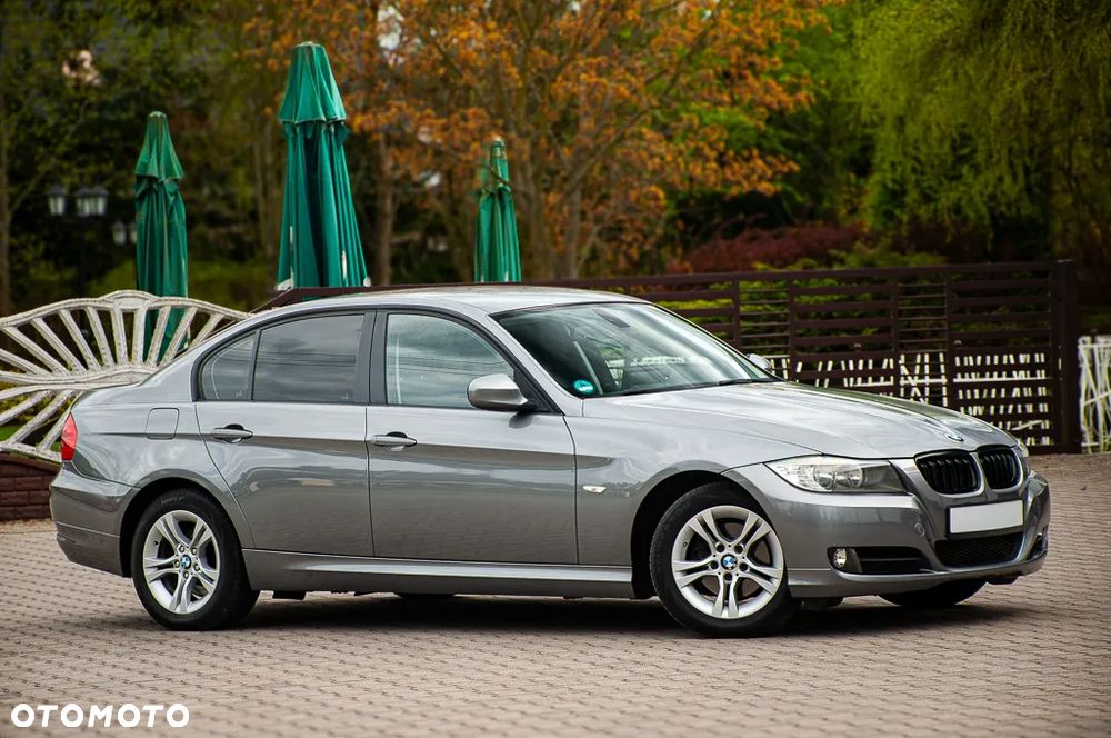BMW Seria 3 318i - 32