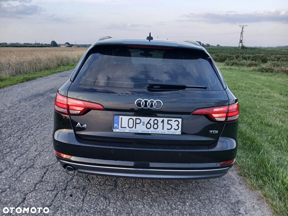 Audi A4 Avant 2.0 TDI design - 22