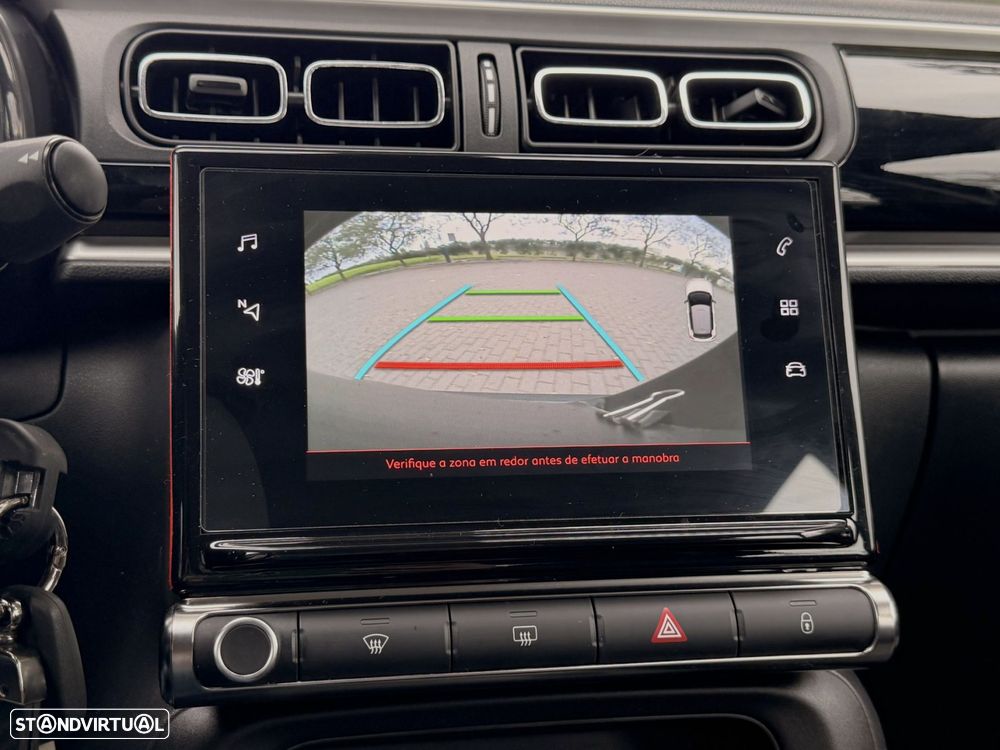 Citroën C3 1.2 PureTech Shine - 24