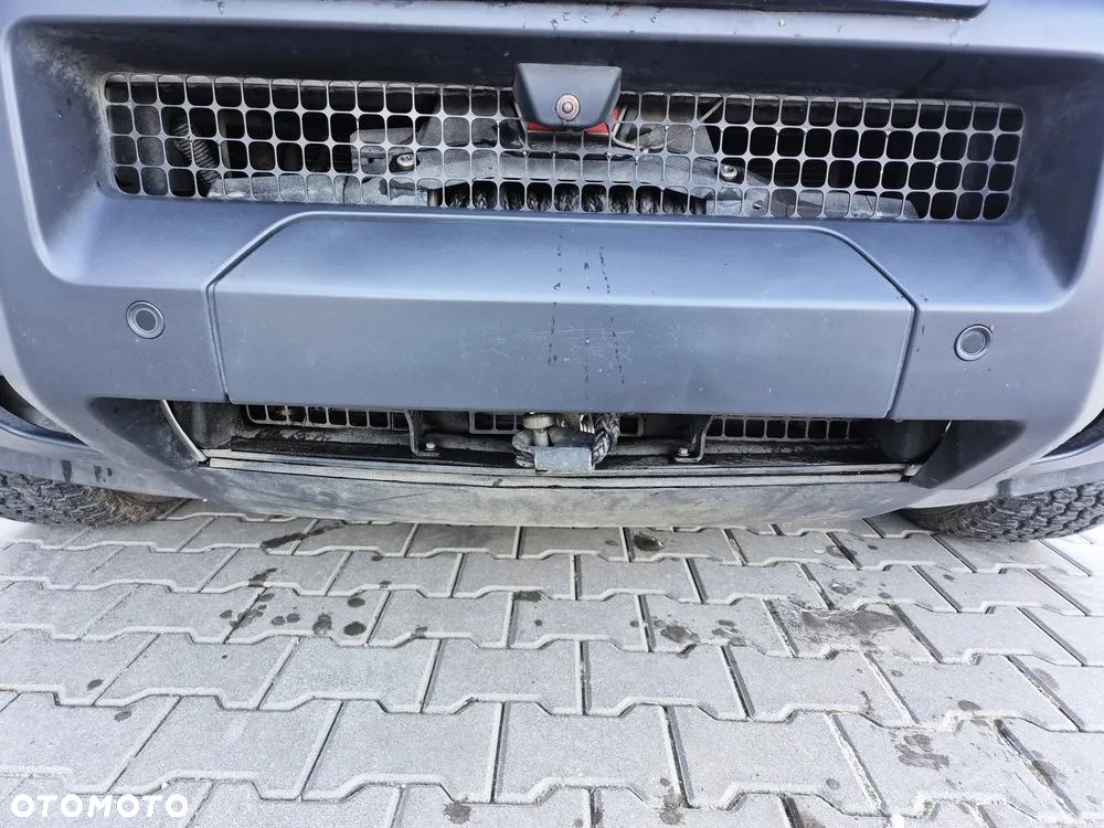 Land Rover Defender - 11