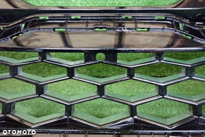 KIA SPORTAGE V GT LINE 21- atrapa grill pod kamerę - 15