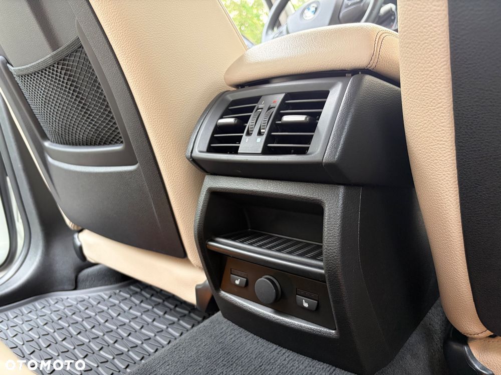 BMW X3 28i xDrive - 17