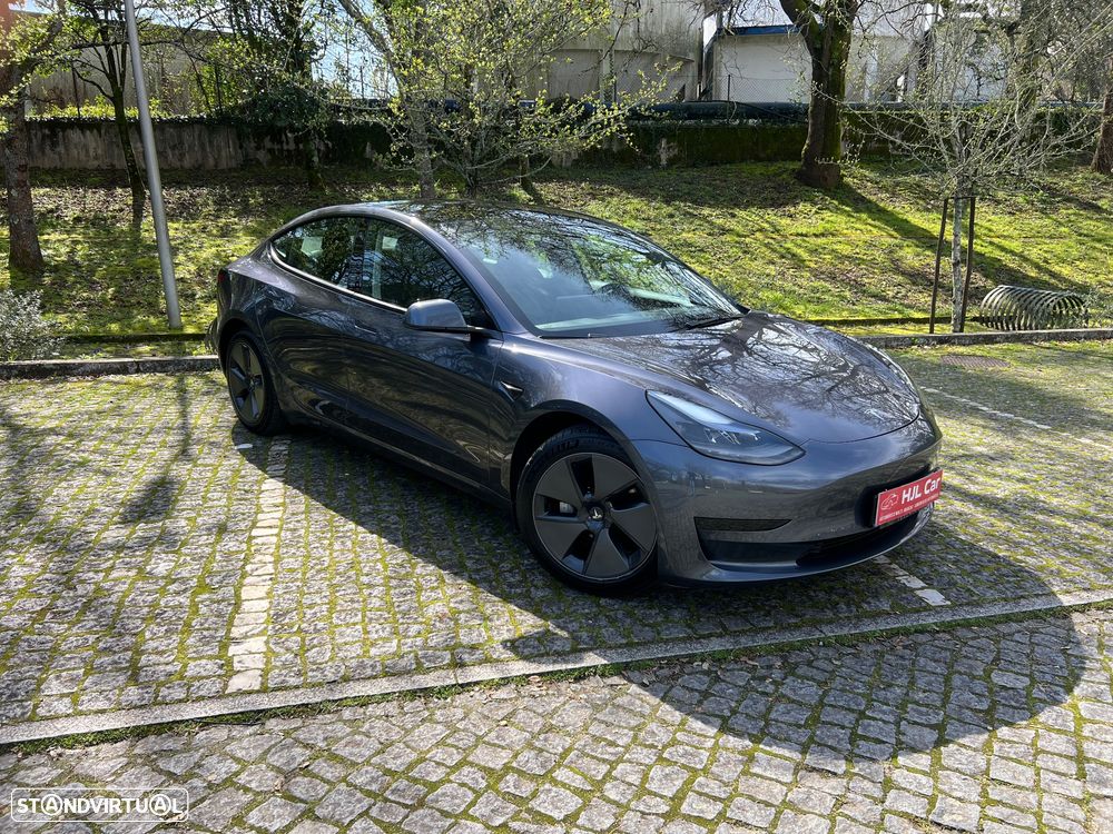 Tesla Model 3 Standard Range Plus RWD - 3