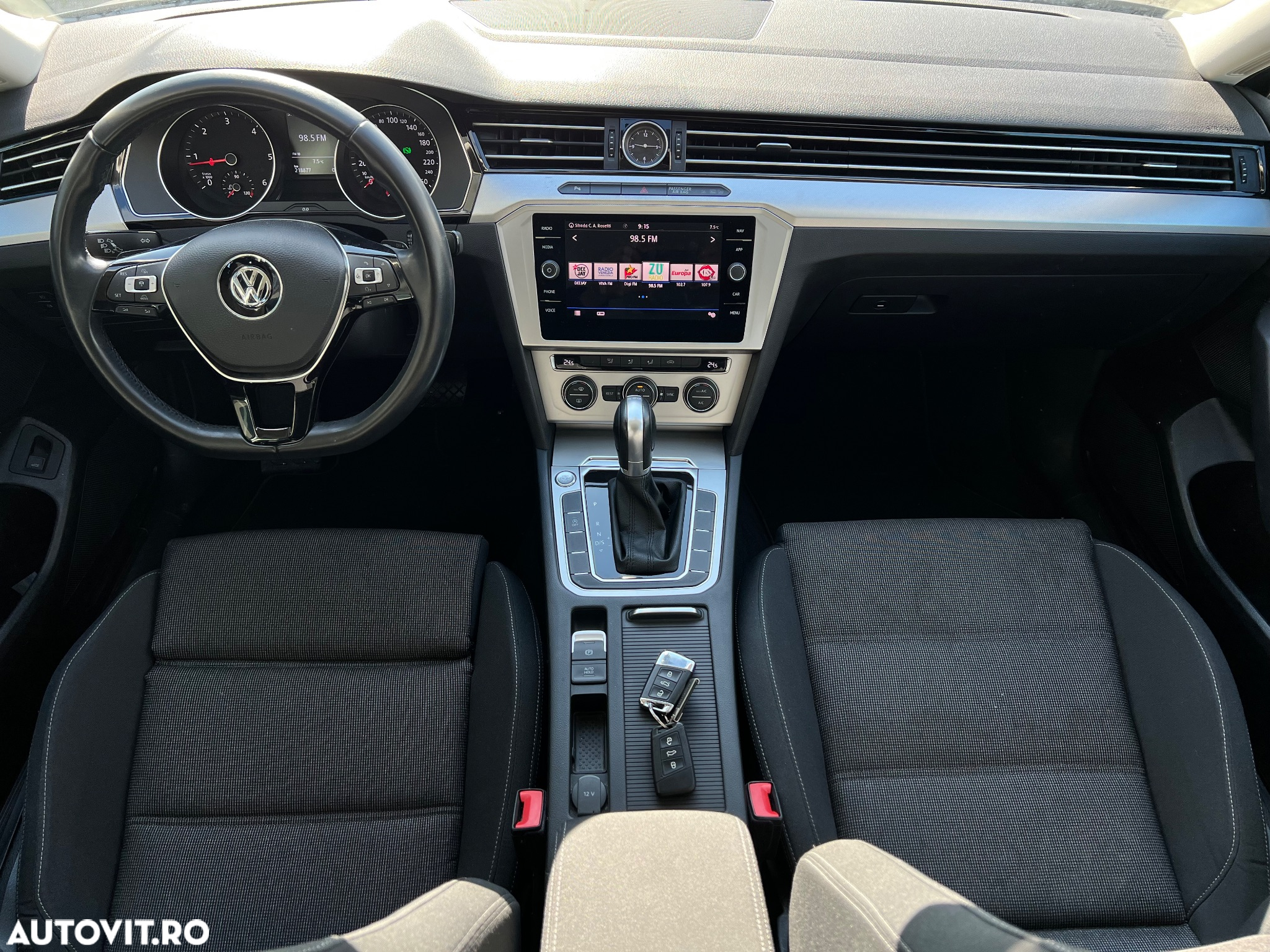 Volkswagen Passat - 8