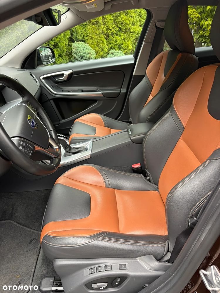 Volvo S60 Cross Country T5 AWD Summum - 10