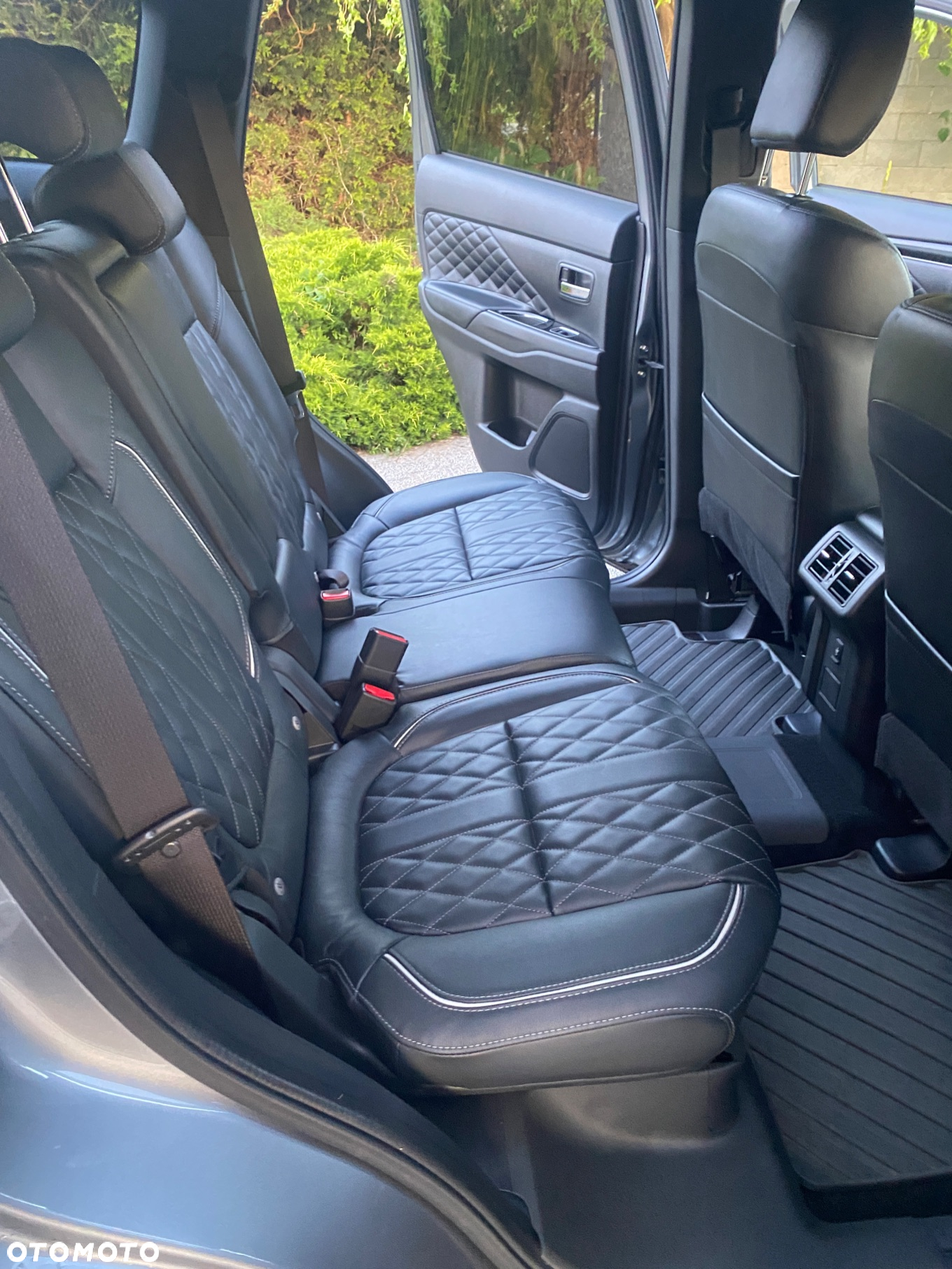 Mitsubishi Outlander 2.4 4WD Plug-In Hybrid Diamant - 14