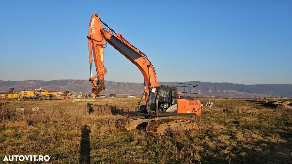 Hitachi ZAXIS ZX 250 Excavator pe șenile - 7