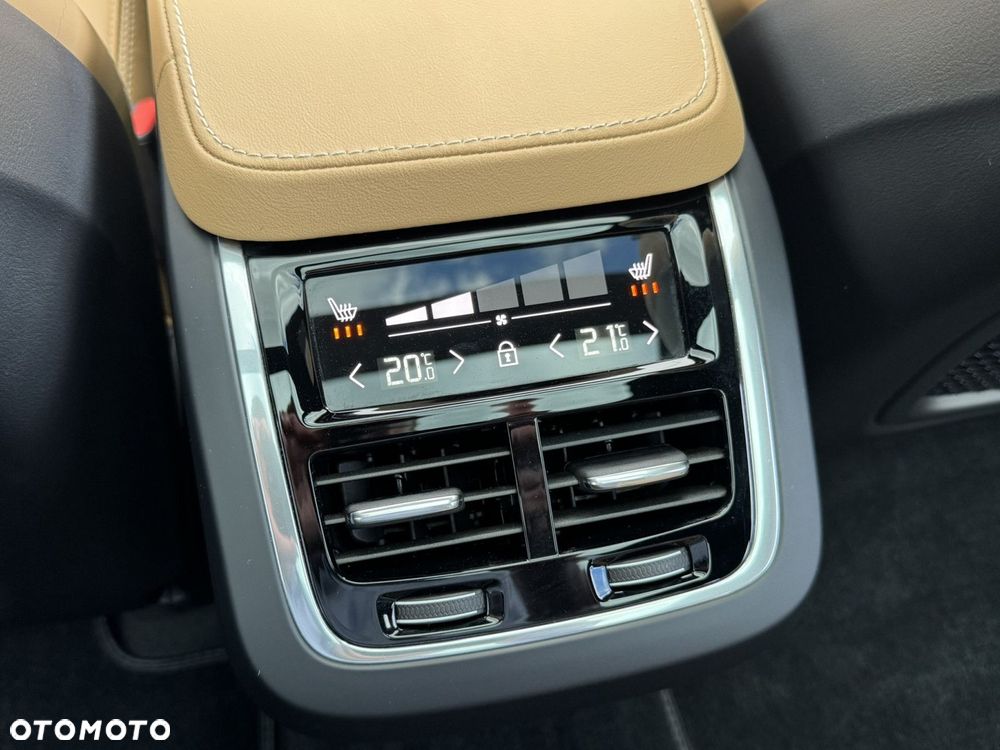 Volvo XC 90 - 23