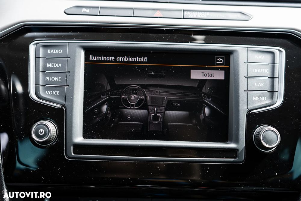 Volkswagen Passat 2.0 TDI DSG 4Motion Highline - 34