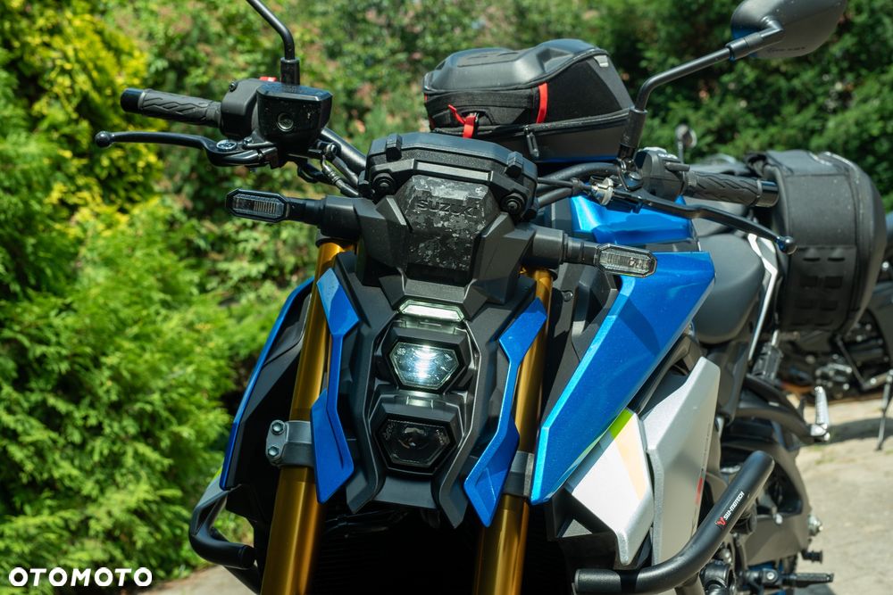 Suzuki GSX 1000 - 5