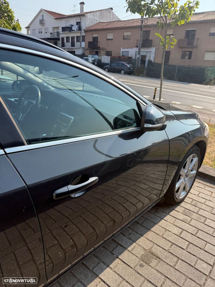 Volvo V60 2.0 D2 R-Design - 9