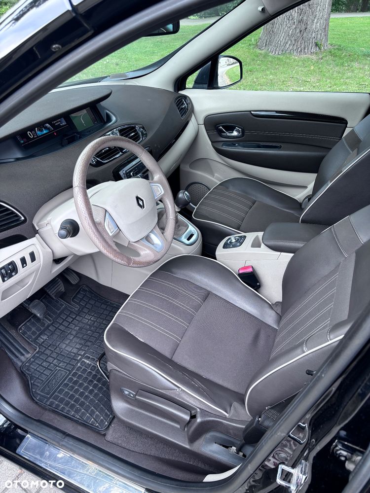 Renault Scenic 2.0 dCi Bose - 9