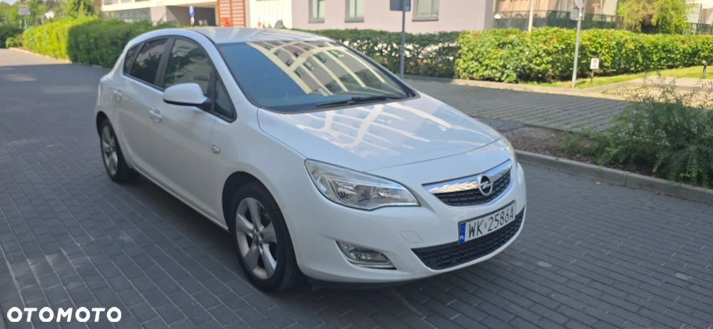 Opel Astra 1.4 Cosmo - 2