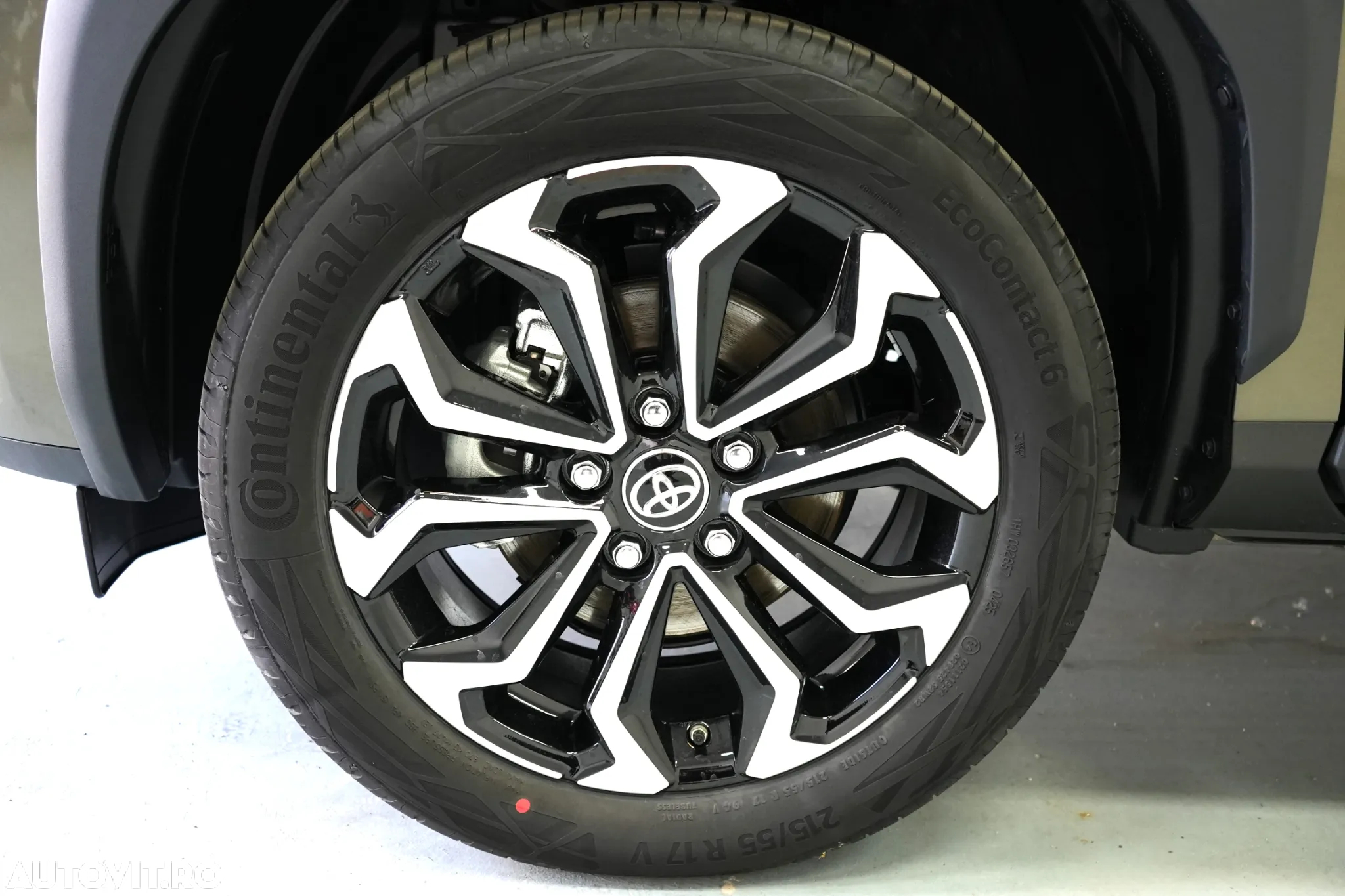 Toyota Yaris Cross 1.5 VVT-i HSD 4x4 Dynamic - 12