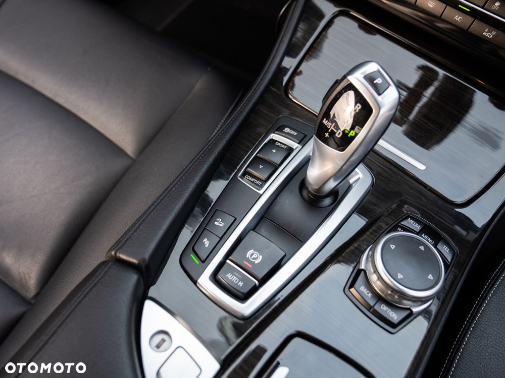 BMW Seria 5 520d xDrive Sport Line - 30