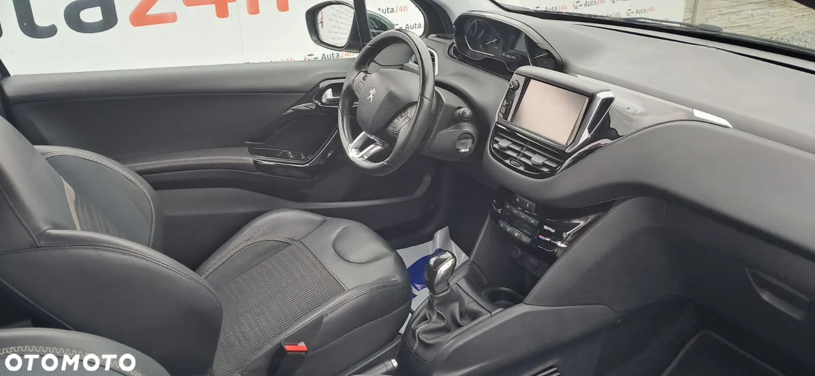 Peugeot 208 95 VTI Allure - 11