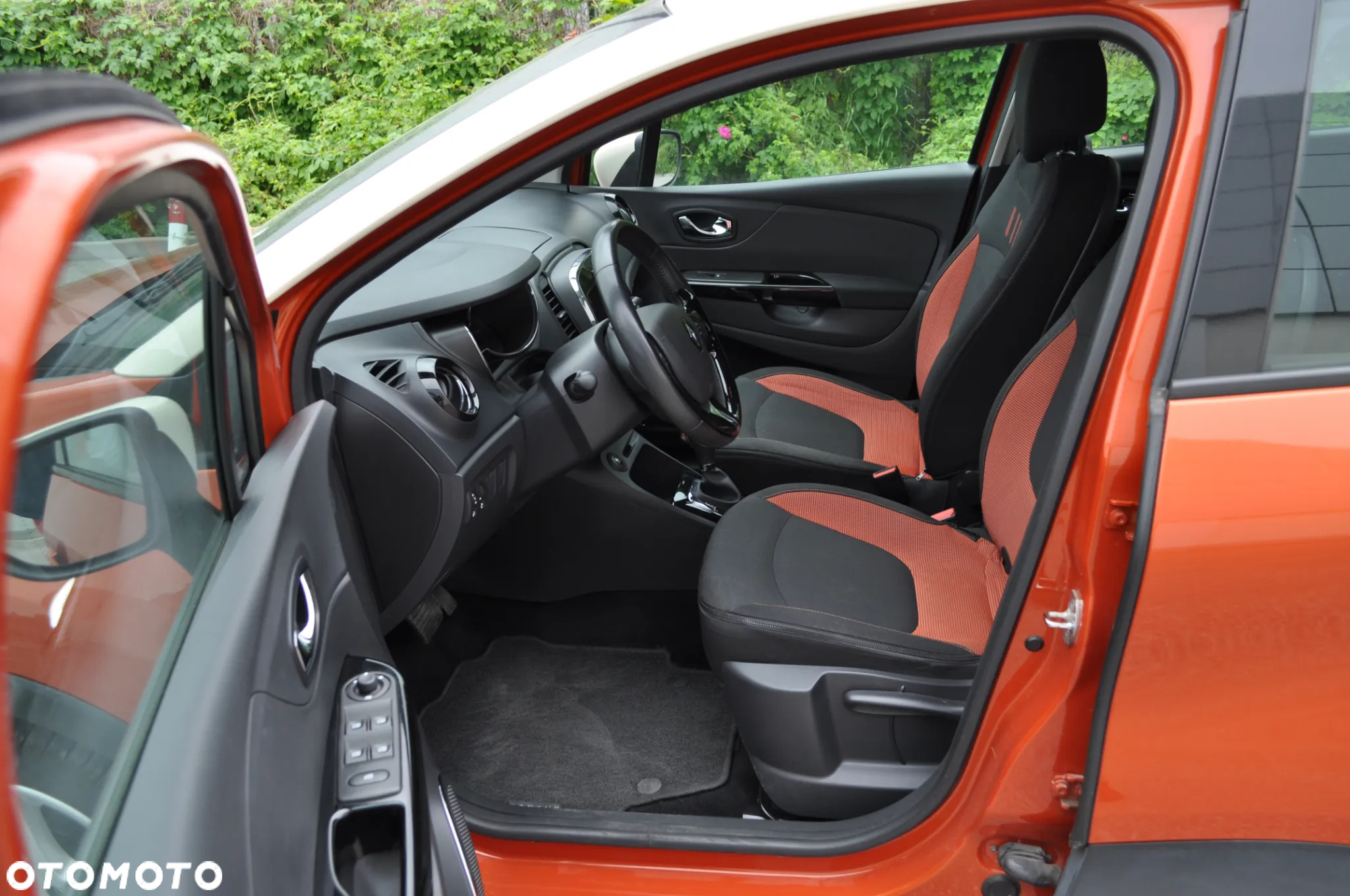 Renault Captur ENERGY TCe 120 EDC Luxe - 12