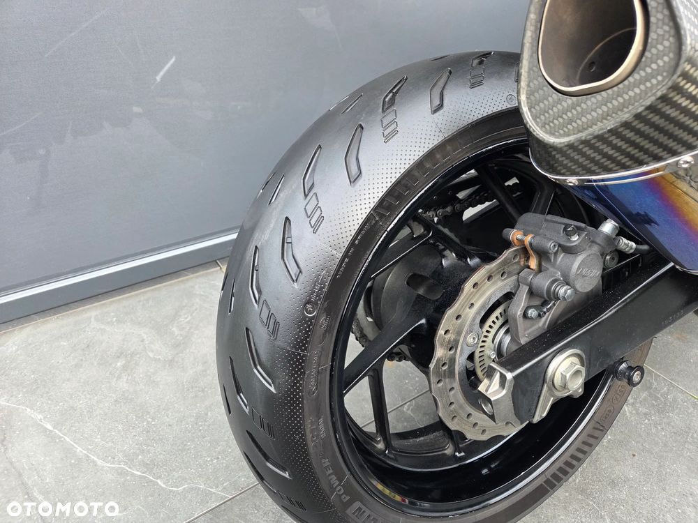 Suzuki GSX - 9