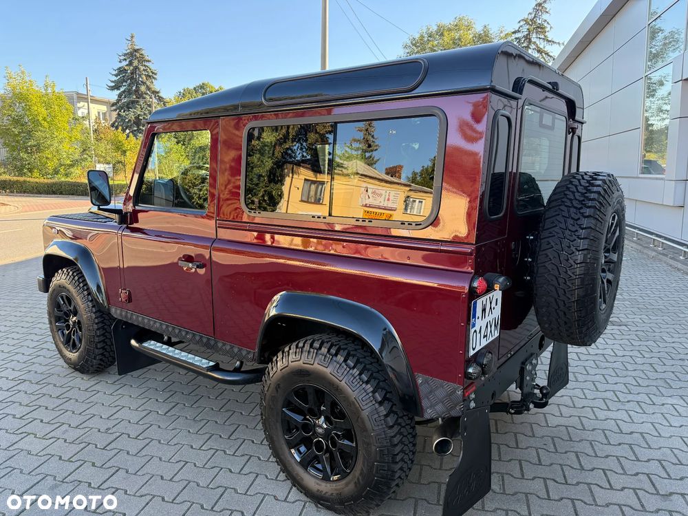 Land Rover Defender - 10