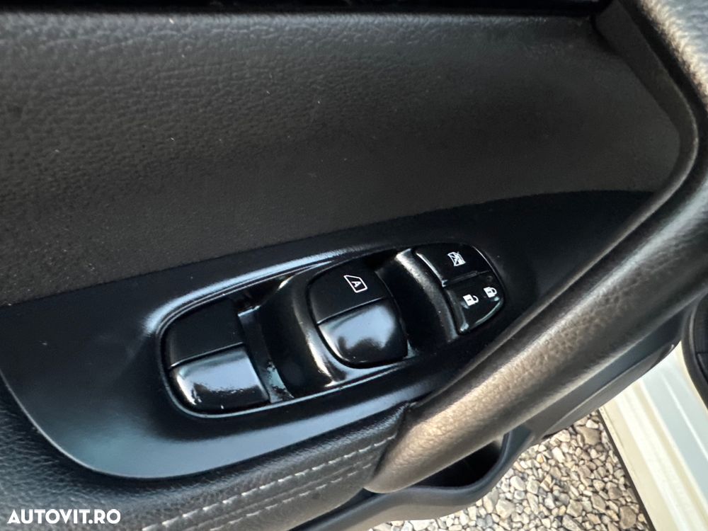 Nissan Qashqai 1.6 DCI ALL-MODE 4x4i TEKNA+ - 29