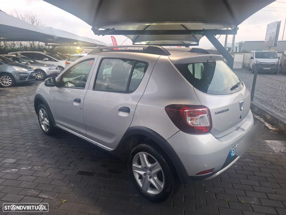Dacia Sandero 1.5 dCi SL Stepway of Life - 14