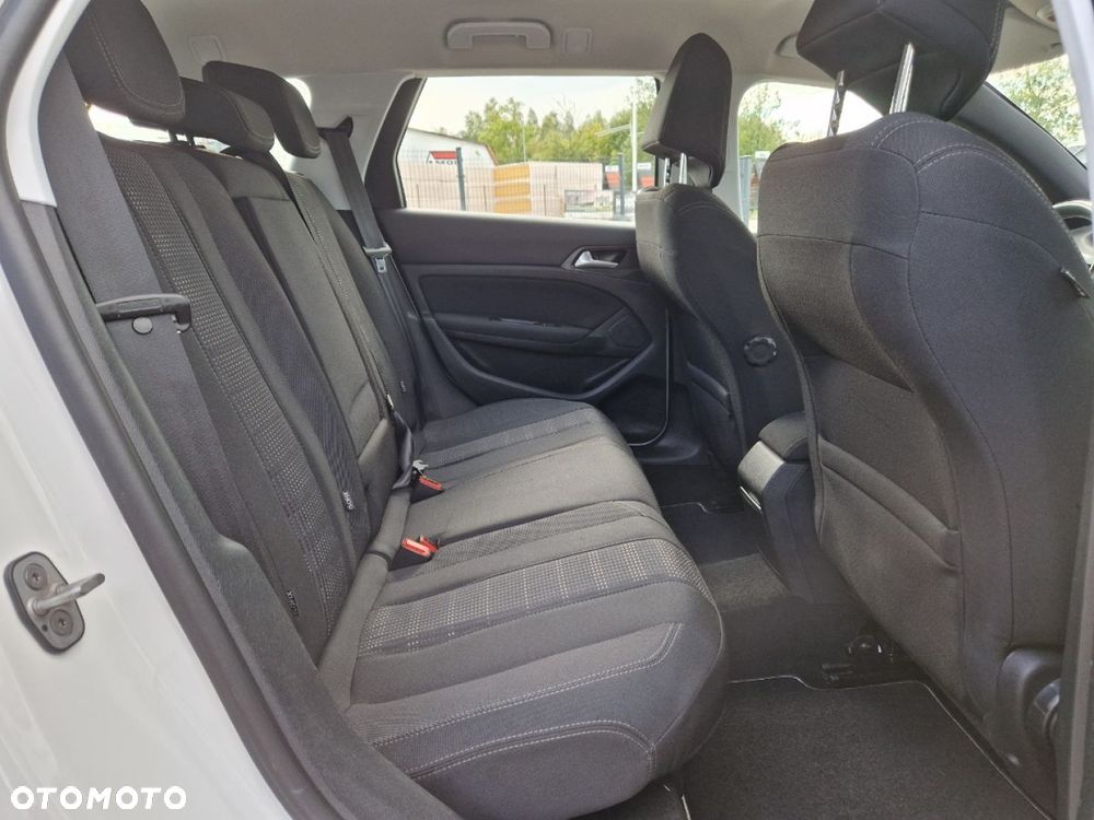 Peugeot 308 SW 1.6 BlueHDi Allure S&S - 19