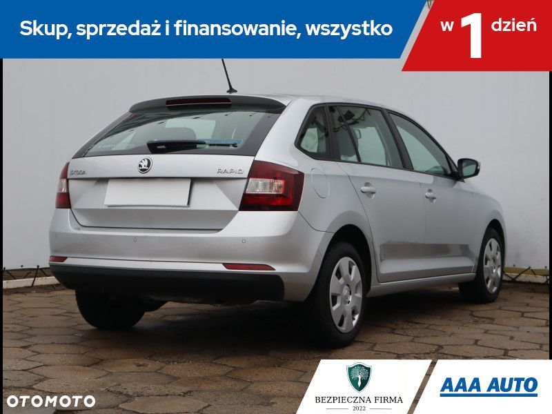 Skoda RAPID - 7