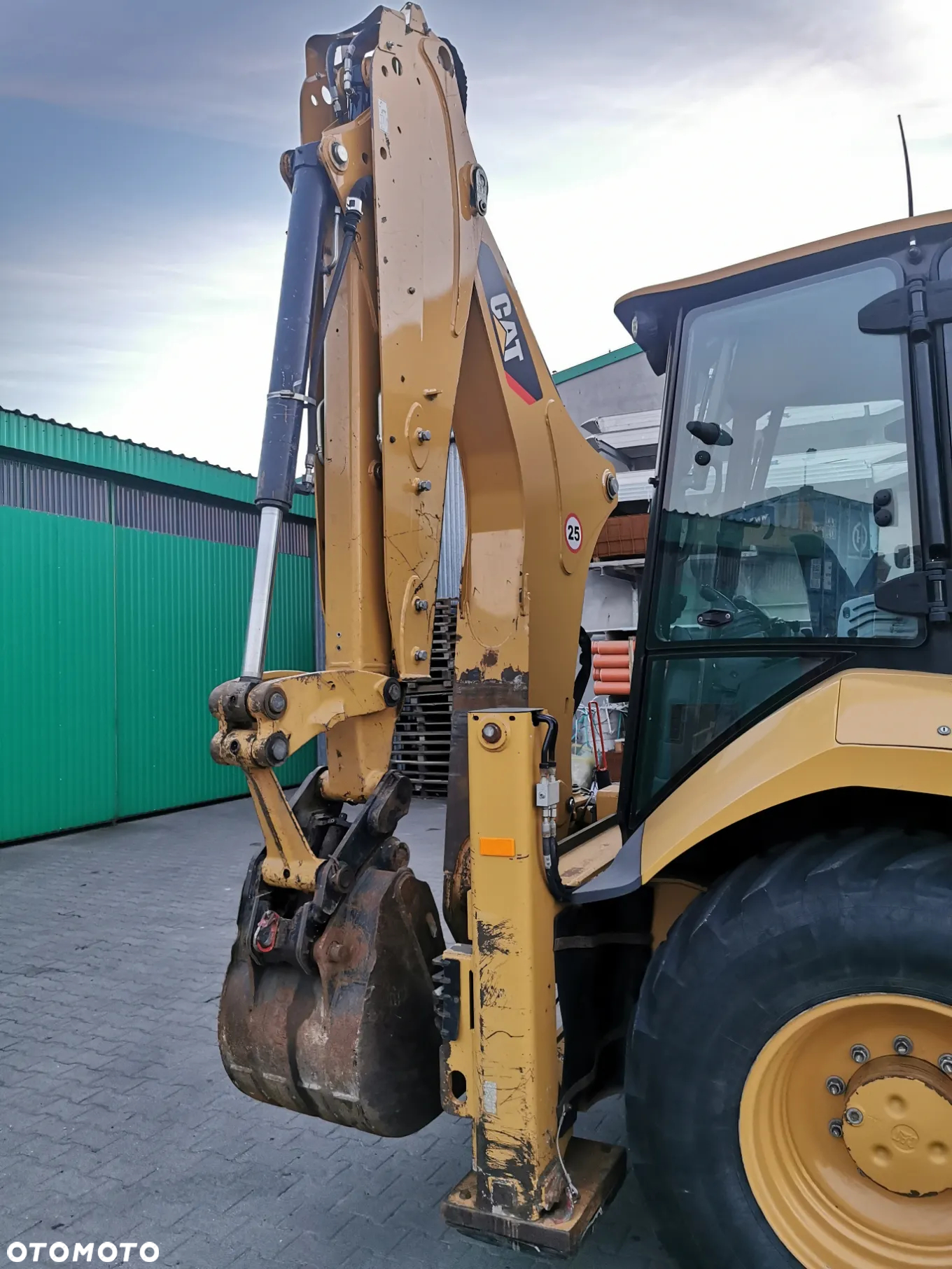 Caterpillar CAT 432F2 Wecon niskopodwozie Scania - 17