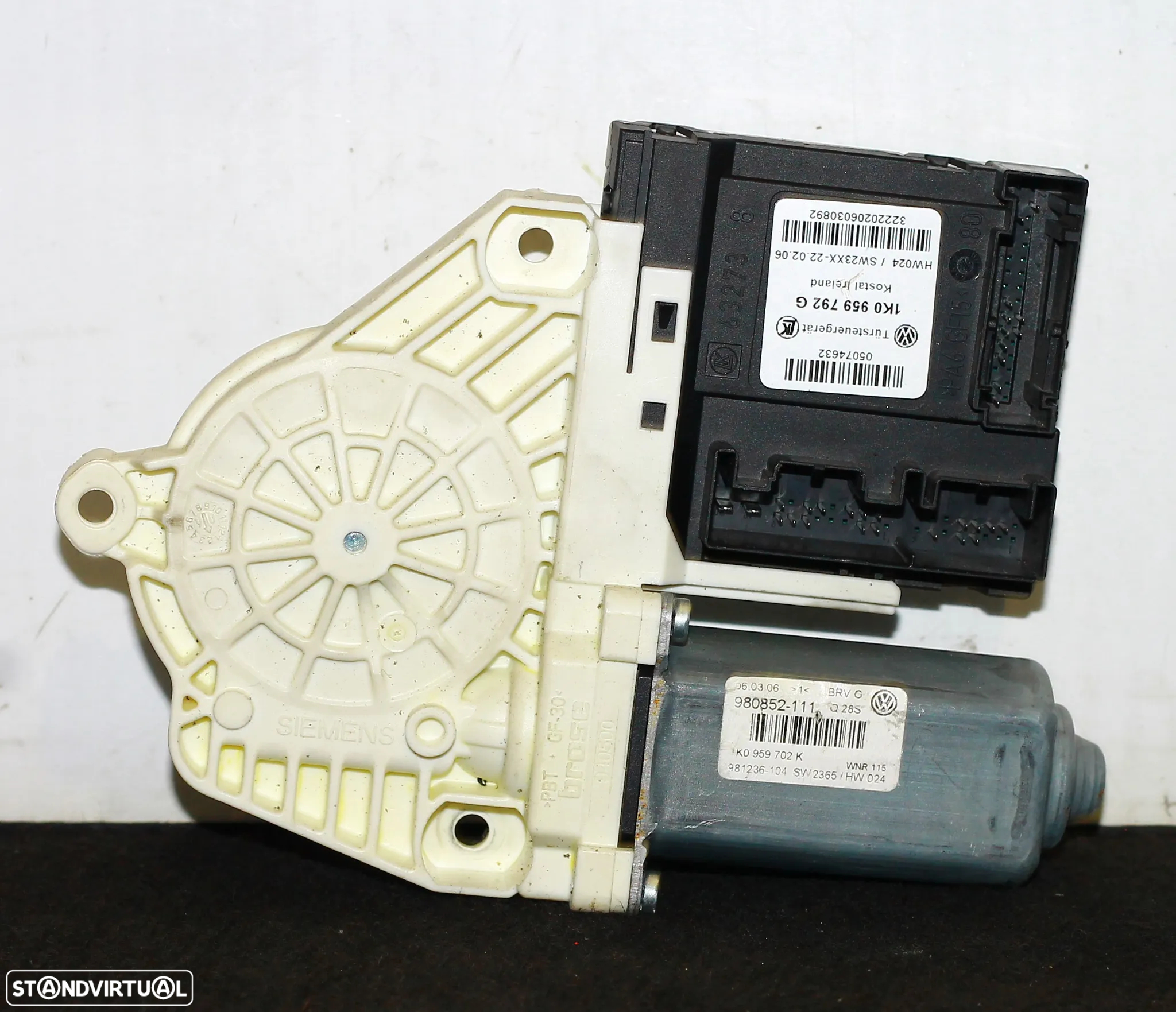 MOTOR ELEVATÓRIO DO VIDRO DIANTEIRO DIREITO VW GOLF V - 3