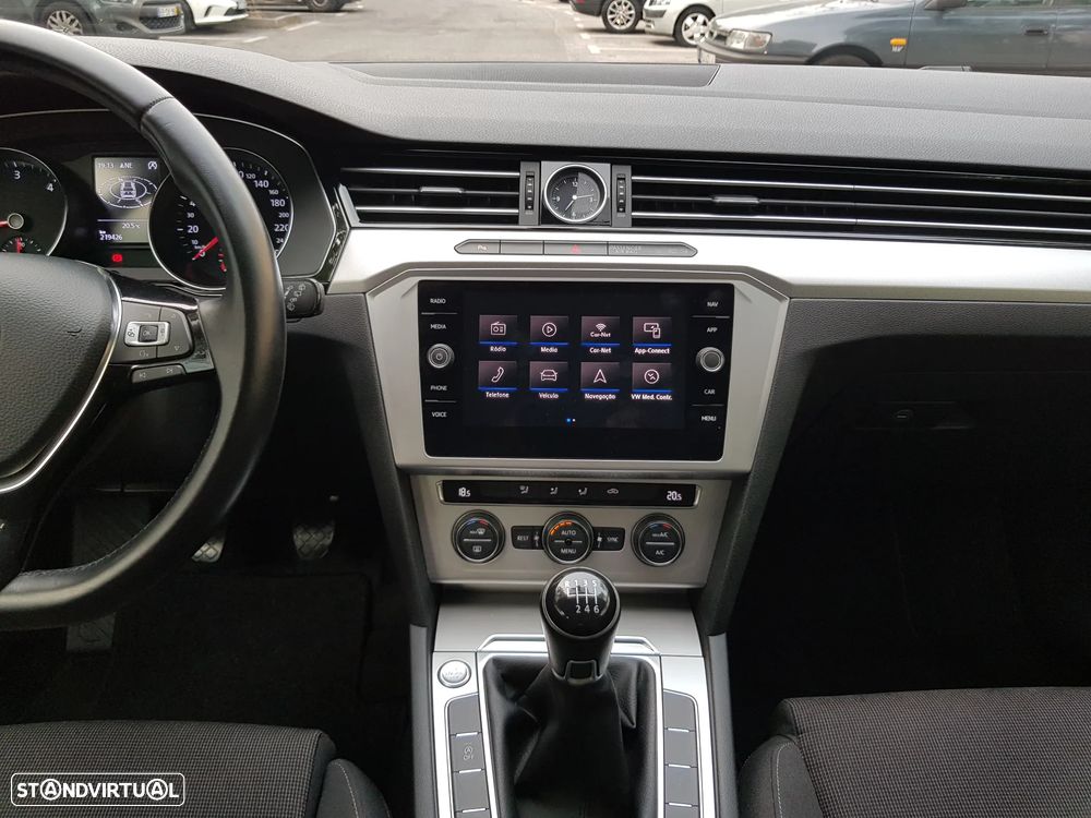 VW Passat Variant 1.6 TDI Confortline - 37