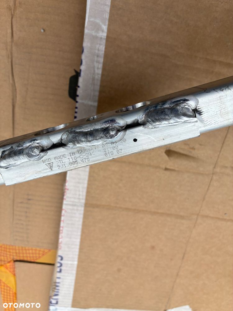 Rozpórka Porsche Taycan - 2