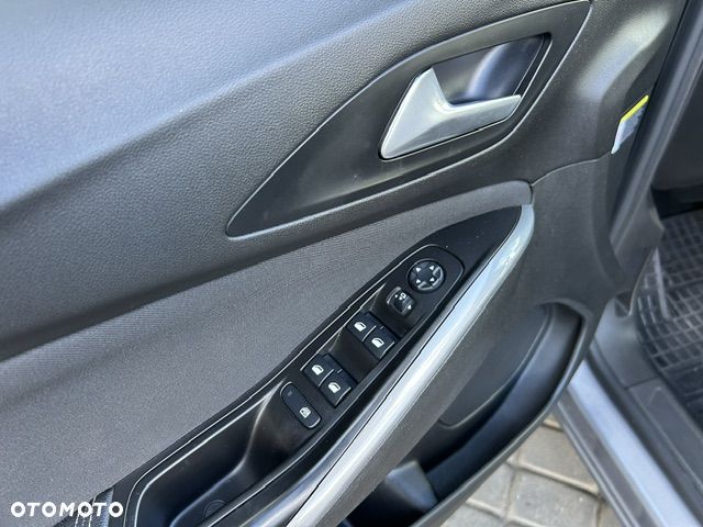 Opel Grandland X 1.2 T GPF Edition S&S - 10