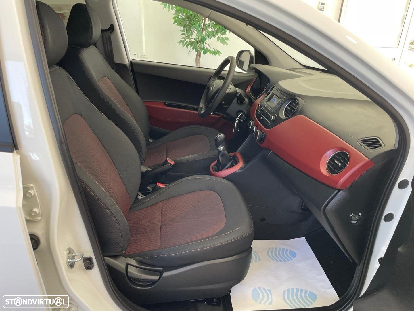 Hyundai i10 1.0 Urban - 26
