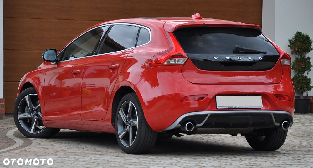 Volvo V40 D4 R-Design Summum - 13