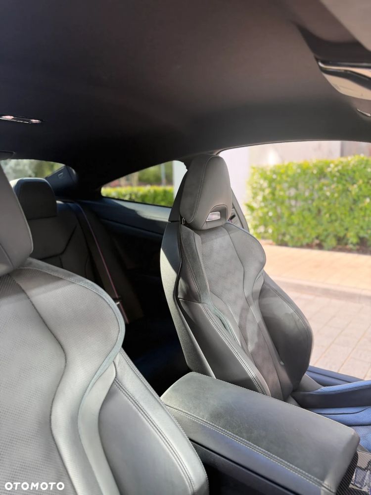 BMW M4 Competition M xDrive sport - 32