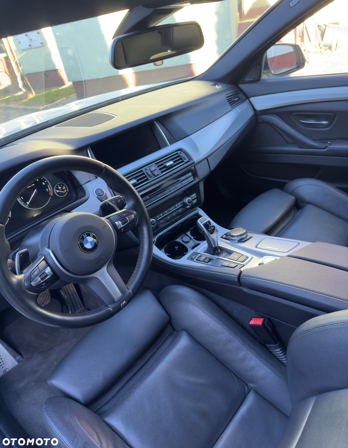 BMW Seria 5 528i xDrive Touring Sport-Aut - 9