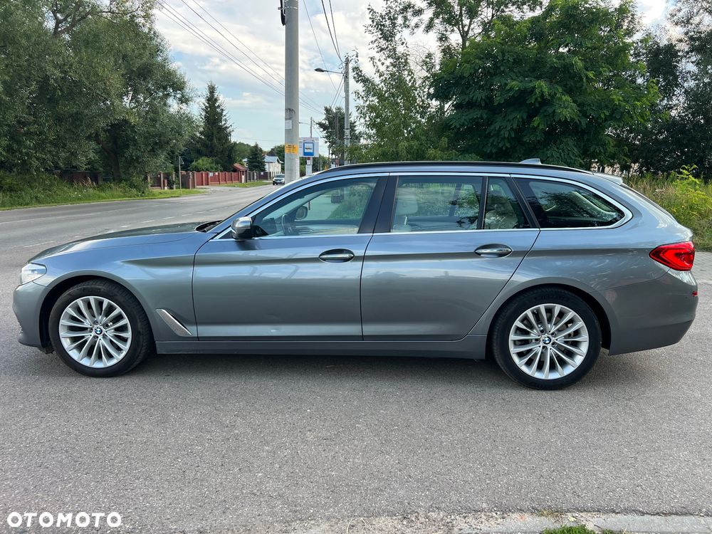 BMW Seria 5 520d Luxury Line - 9